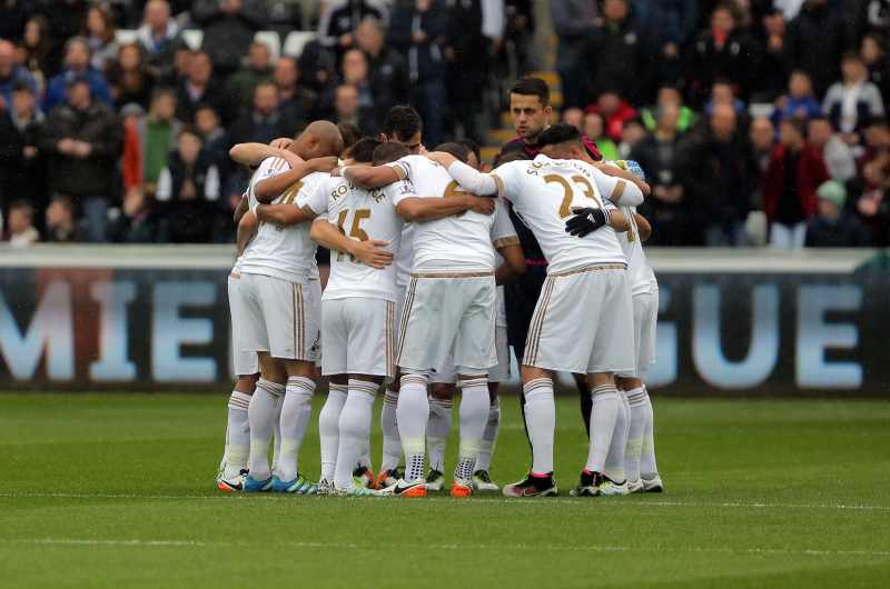 swansea players huddle