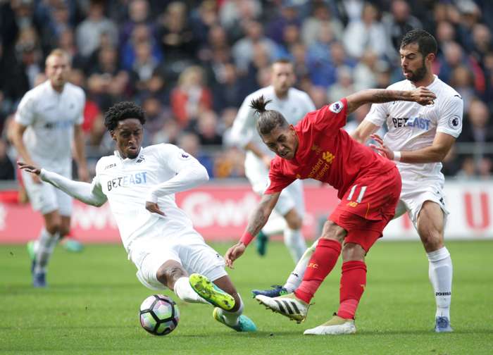 Swansea spelar hemma mot Liverpool.